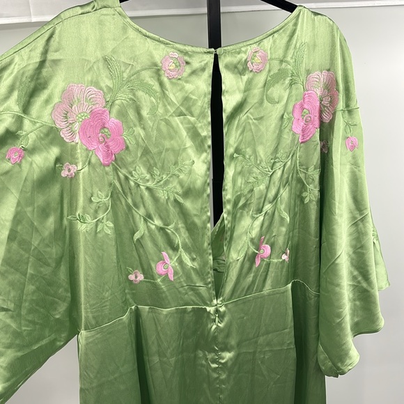 Asos Curve Design Green Floral Satin Kimono Dress Size 18 - Picture 10 of 11